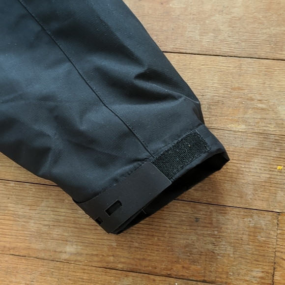 Women's waterproof ski jacket. - Picture 5 of 8